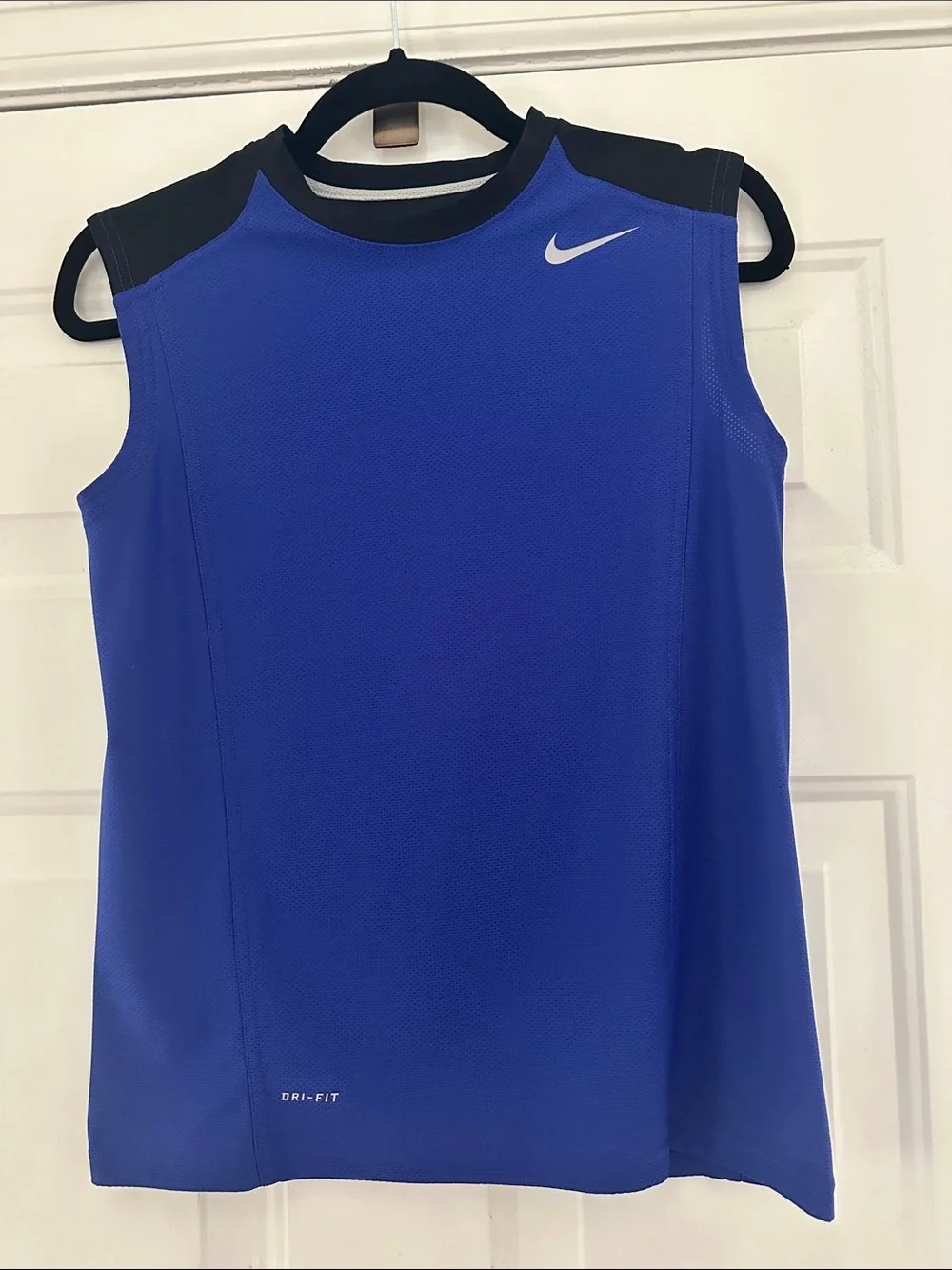 Nike Sleeveless Shirt Medium Purple Black